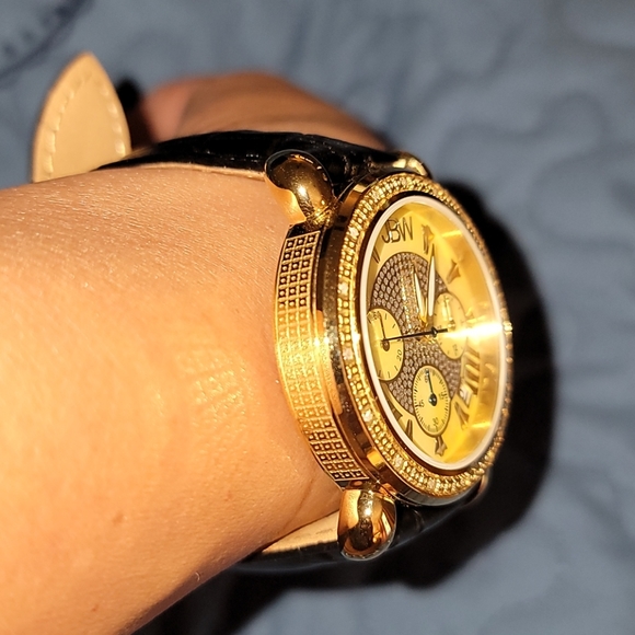 JBW watch main image 10